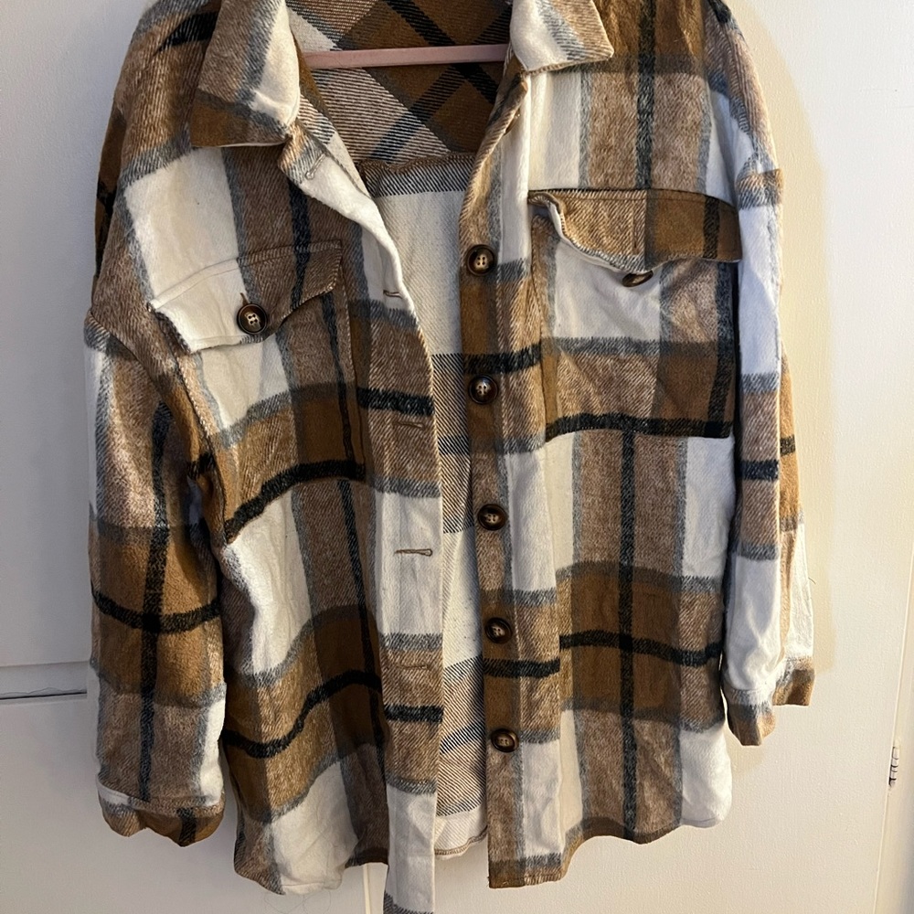 Shacket - Picture 2 of 5